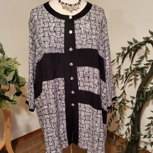 Black and white basket weave pattern blouse